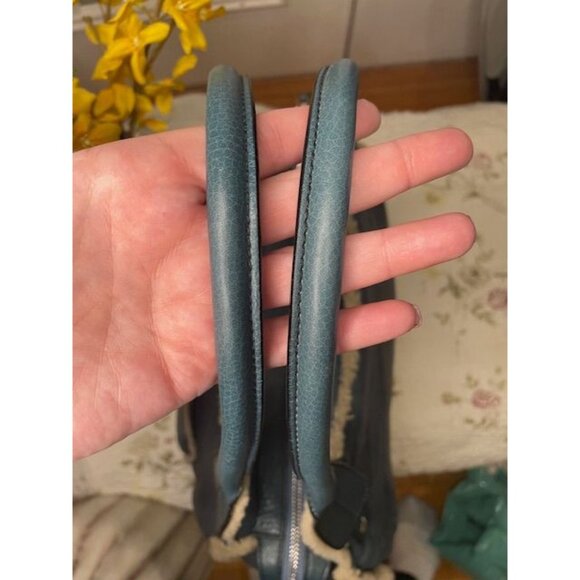 Ferragamo Frosted Luxe – Shearling Chic Shoulder Bag in Leather Elegance - Picture 13 of 16